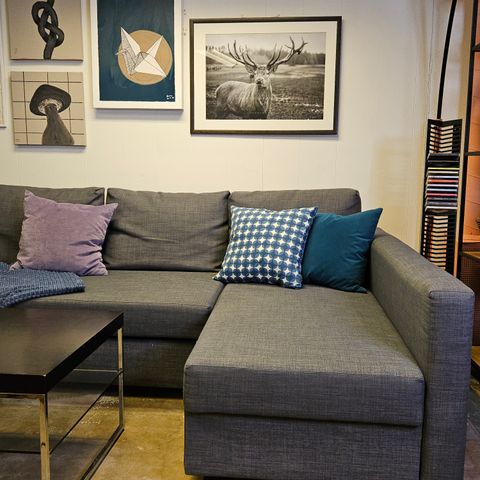 Sovesofa fra IKEA (Friheten) m/ sjeselong og oppbevaring