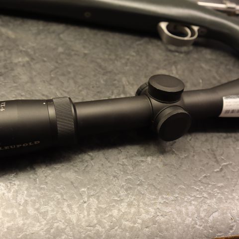 Leupold VX-6 2-12x42 med lyspunkt