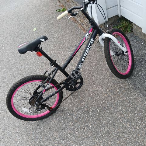 Annonsebilde