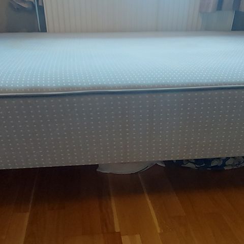 Annonsebilde