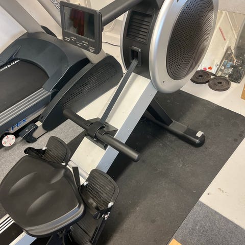 Infiniti R9i Rowing Infiniti R70 Rowing Machine Veslovací Trenažér