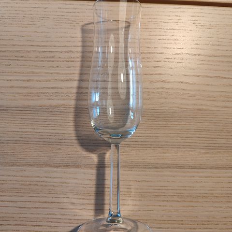 Annonsebilde