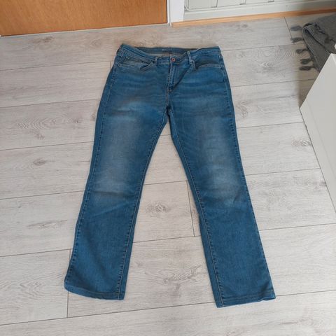 Annonsebilde