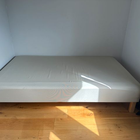 Annonsebilde
