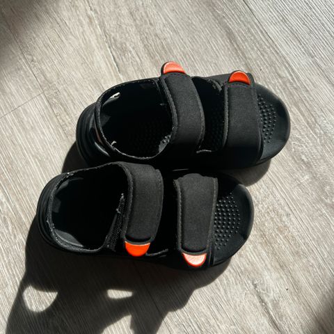 Annonsebilde