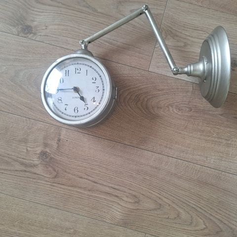 Annonsebilde