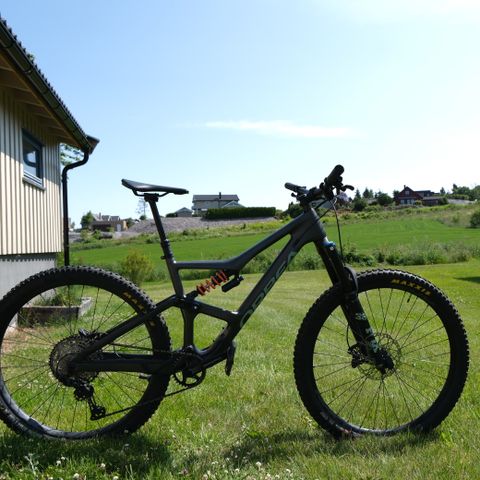 Annonsebilde