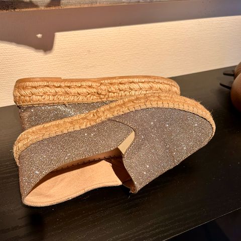 Annonsebilde