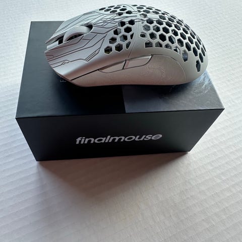 Finalmouse ULX Pro Series Aceu Tiger (L) | FINN-torget