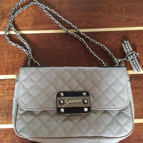 Veske, ivanka trump, 800kr | FINN.no Veske Ivanka Trump, original | FINN.no