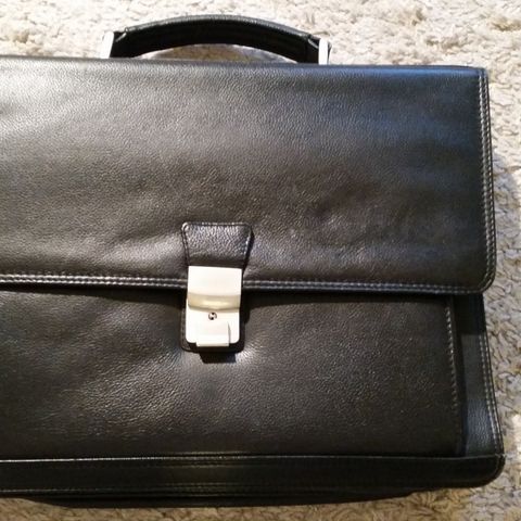 Samsonite Epsilon Koffert Veske | FINN.no DokumentPC vesker | Info Form