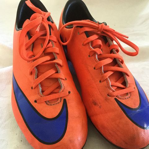 Nike fotballsko str 40,5 | FINN.no Nike fotballsko str 40,5 | FINN.no