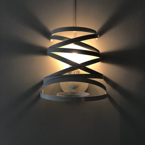 PH lampe, Snowball | FINN.no Lampefeber; 1 stk Curl my light pendel designerlampe | FINN.no