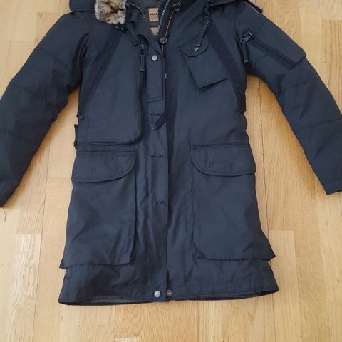 Gi bud! Moncler kåpe med avtagbar hette S4 | FINN.no Gi bud! Moncler kåpe med avtagbar hette S4 | FINN.no