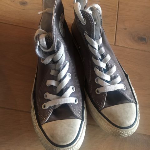 UBRUKTE Converse sko str 42,5 UK 9 | FINN.no UBRUKTE Converse sko str 42,5 UK 9 | FINN.no