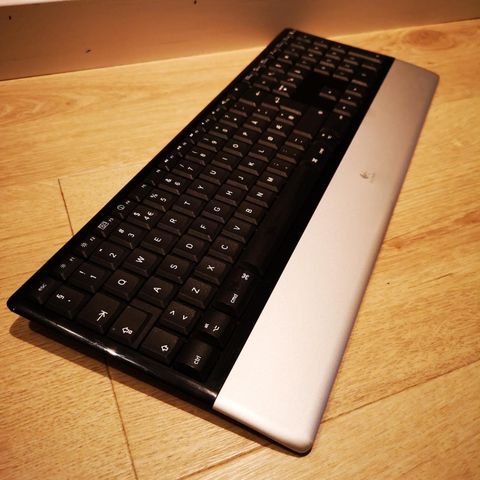 Exibel Bluetooth Keybord med Touchpad | FINN.no Bluetooth tastatur med touchpad selges | FINN.no