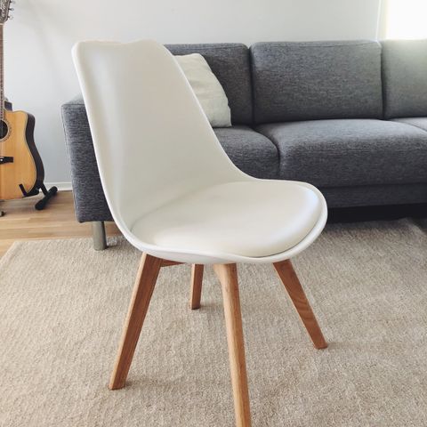 Muuto Nerd stoler | FINN.no Muuto Nerd stoler | FINN.no