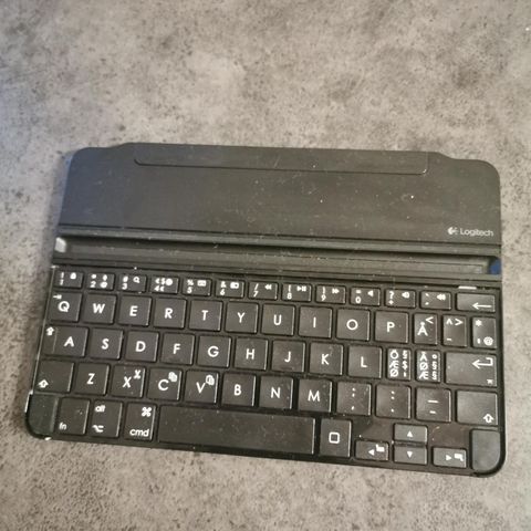 Lite og lett bluetooth tastatur til PC, ipad nettbrett Lite og lett bluetooth tastatur til PC, ipad nettbrett