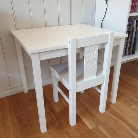 IKEA kritter barnebord med stoler | FINN.no IKEA kritter barnebord med stoler | FINN.no