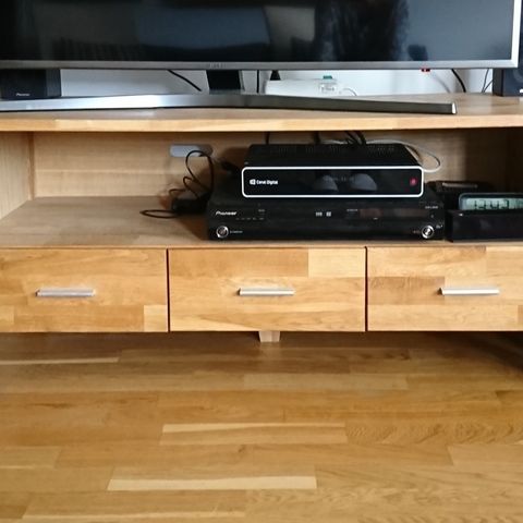 Mosjø TV Benk fra IKEA | FINN.no Mosjø TV Benk fra IKEA | FINN.no
