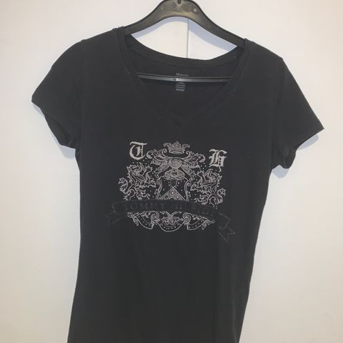 Guns n roses t skjorte dame S | FINN.no Guns n roses t skjorte dame S | FINN.no