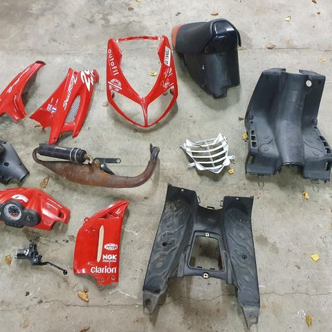 Generic trigger sm 50 deler. Ubrukt dekk og felg 1500 plus Generic trigger sm 50 deler. Ubrukt dekk og felg 1500 plus