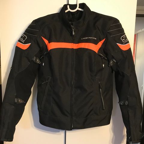 Harley Davidson Screamin Eagle jakke ønskes kjøpt | FINN.no Harley Davidson Screamin Eagle jakke ønskes kjøpt | FINN.no