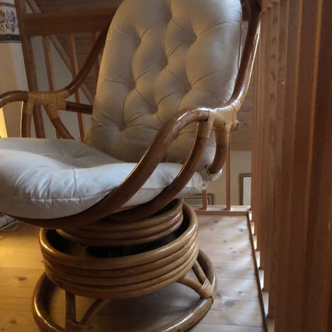 Gyngestol i strå fra ikea (gullholmen rocking chair). | FINN.no Gyngestol i strå fra ikea (gullholmen rocking chair). | FINN.no