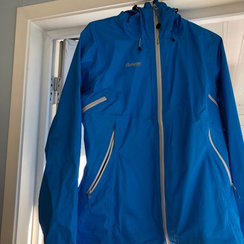 Kjerag Lady Jacket whood | FINN.no Kjerag Lady Jacket whood | FINN.no