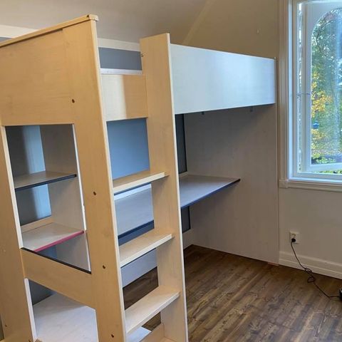 Theodor Kombiseng med skrivebord og skap gis bort | FINN.no Theodor Kombiseng med skrivebord og skap gis bort | FINN.no