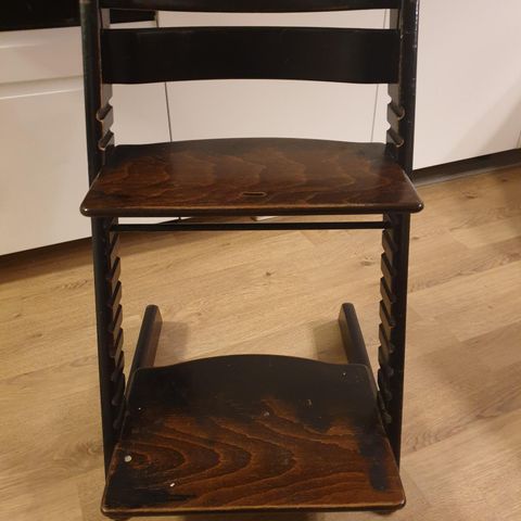 Nattpose baby | FINN.no Stokke tripp trapp stol malt i gul (reservert ut 13.10