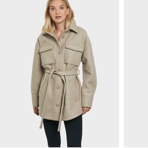 Kåpe fra Bikbok (Neo wool blend coat) ønskes kjøpt | FINN.no Kåpe fra bikbok | FINN.no