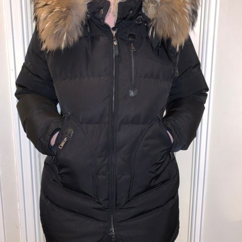 Vannucci Jan Mayen jakke med pels | FINN.no Vannucci Jan Mayen jakke med pels | FINN.no