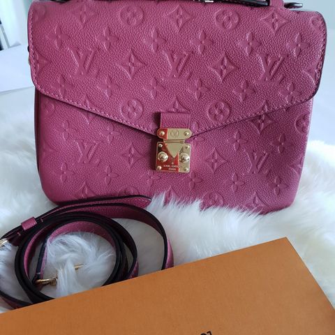 Nesten ny louisvuitton veske type artsy modell. | FINN.no Nesten ny louisvuitton veske type artsy modell. | FINN.no