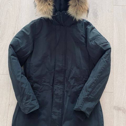 Aspen Down svart dunjakkeparkas | FINN.no Aspen Down svart dunjakkeparkas | FINN.no