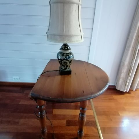 Sorte lamper med industriell look selges rimelig. | FINN.no Sorte lamper med industriell look selges rimelig. | FINN.no