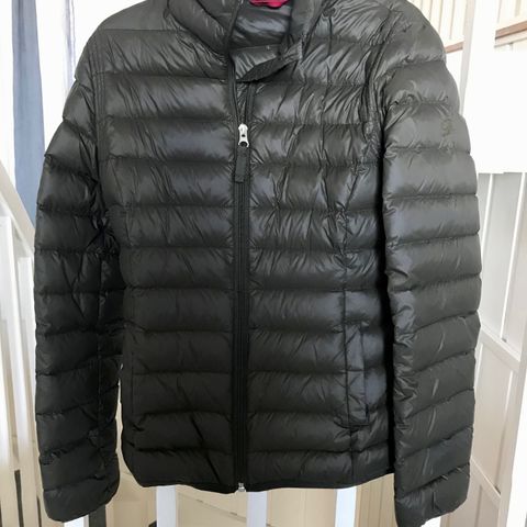 Abercrombie & Fitch jakke for 200!!!! | FINN.no Abercrombie & Fitch tynn dunjakke jakke | FINN.no