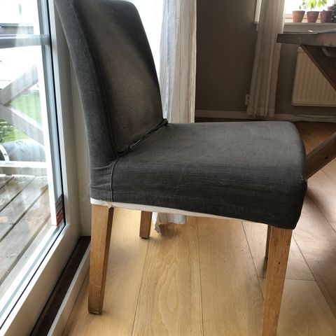 6 stoler fra Artwood perfekt til spisestuen | FINN.no 6 stoler fra Artwood perfekt til spisestuen | FINN.no