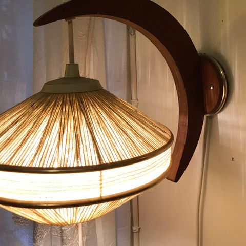 2 retrovintage nattbordslamper, produsert i Norge, lampene 2 retrovintage nattbordslamper, produsert i Norge, lampene