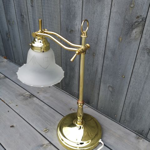 VINTAGE RETRO GAMMEL BORDLAMPE I MESSING TYPE KURANT VINTAGE MESSING LAMPE FRA KURANT NORGE | FINN.no