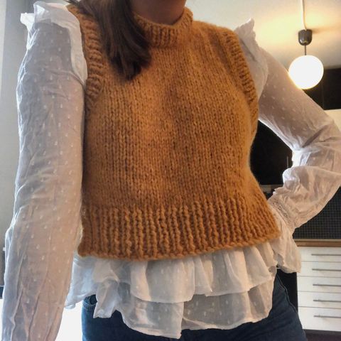 Hjemmestrikket genser (ala les Tricots d'O) onesize | FINN.no Hjemmestrikket genser (ala les Tricots d'O) onesize | FINN.no