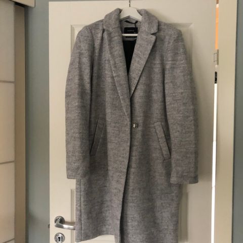 Grå Ull jakke fra Tatler Stor i str XS | FINN.no Grå Ull jakke fra Tatler Stor i str XS | FINN.no