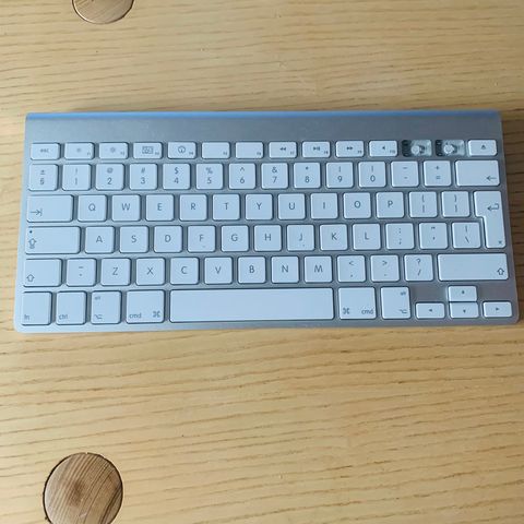 Anker Bluetooth keyboard | FINN.no Anker Bluetooth keyboard | FINN.no