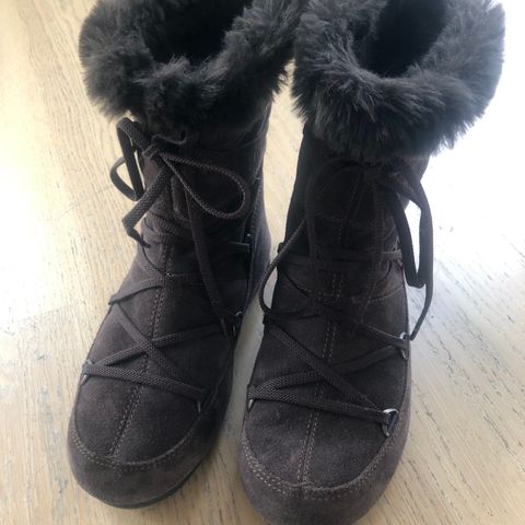 Abercrombie hettegenser til dame med bamsefor. Strl M | FINN.no Abercrombie hettegenser til dame med bamsefor. Strl M | FINN.no