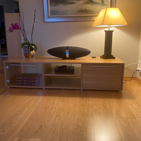 Leksvik TV benk fra Ikea | FINN.no Leksvik TV benk fra Ikea | FINN.no