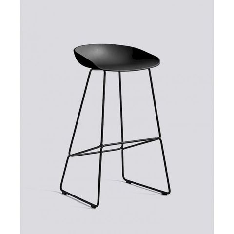Arne Jacobsen stoler modell 3197(Syveren) Barstol høy 8 500 Arne Jacobsen stoler modell 3197(Syveren) Barstol høy 8 500