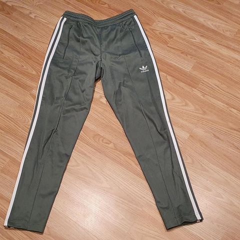 Kul Vintage bukse fra 80 tallet. Str Medium.Selges 190kr Kul Vintage bukse fra 80 tallet. Str Medium.Selges 190kr