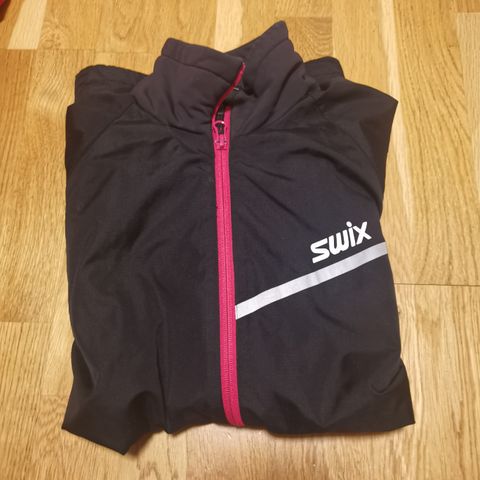 Volcom all slag vær jakke til jenterdame. Str. S, kr. 499kr Volcom all slag vær jakke til jenterdame. Str. S, kr. 499kr