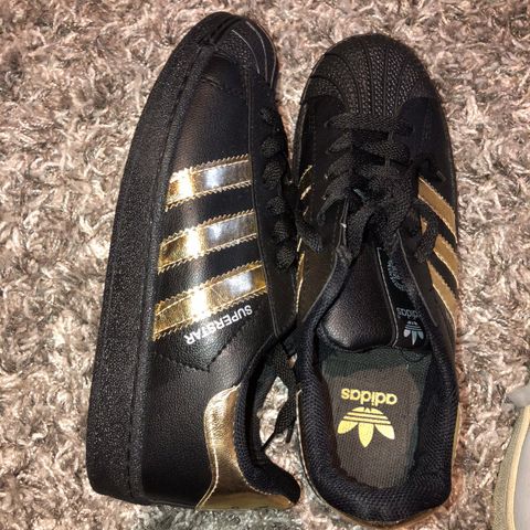 36.5 38 Sko til salg(Adidas, converse, skono, håndlaget 36.5 38 Sko til salg(Adidas, converse, skono, håndlaget