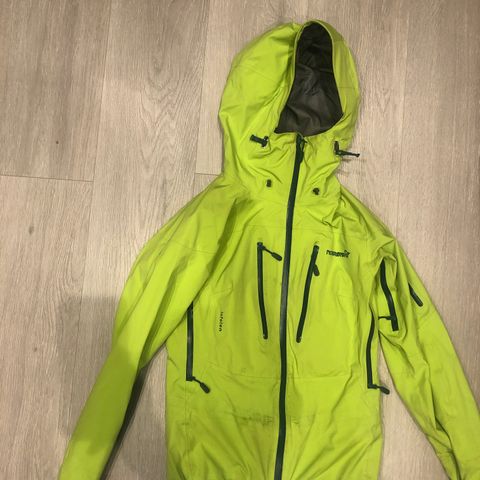 Norrøna Narvik goretex ski jakke. | FINN.no Norrøna Narvik jakke November 2020